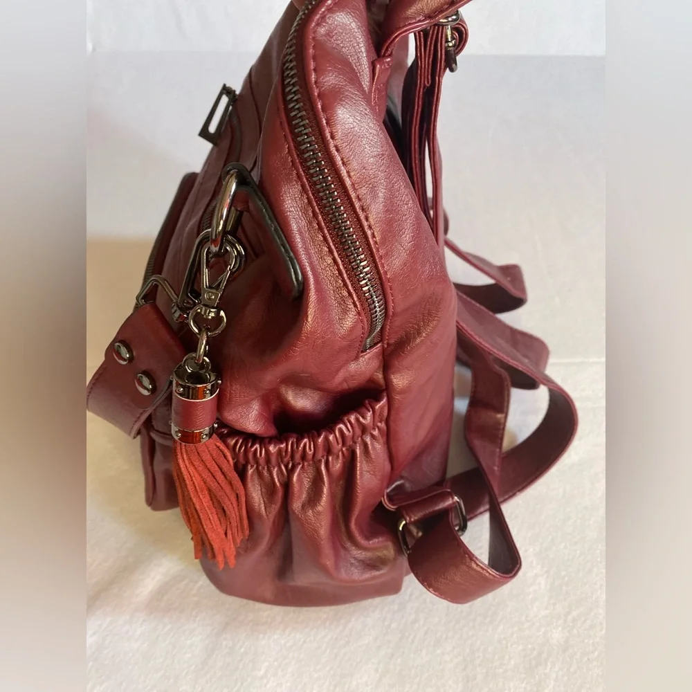 🛑SOLD🛑SOLD🛑Burgundy Faux Leather Women's Bag Backpack Shoulder Strap Inner - Picture 4 of 8